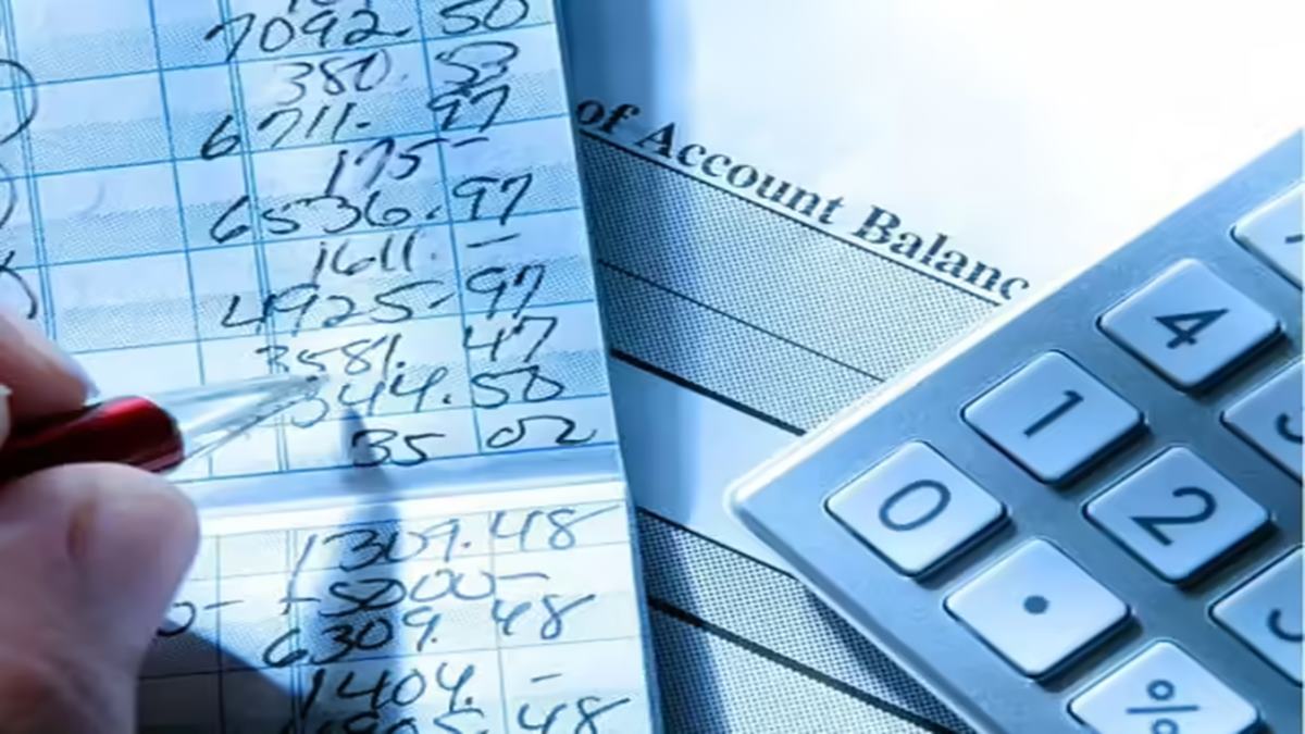 Techie earning Rs 62 LPA has less bank balance than Rs 36 LPA guy. IITian explains why:
