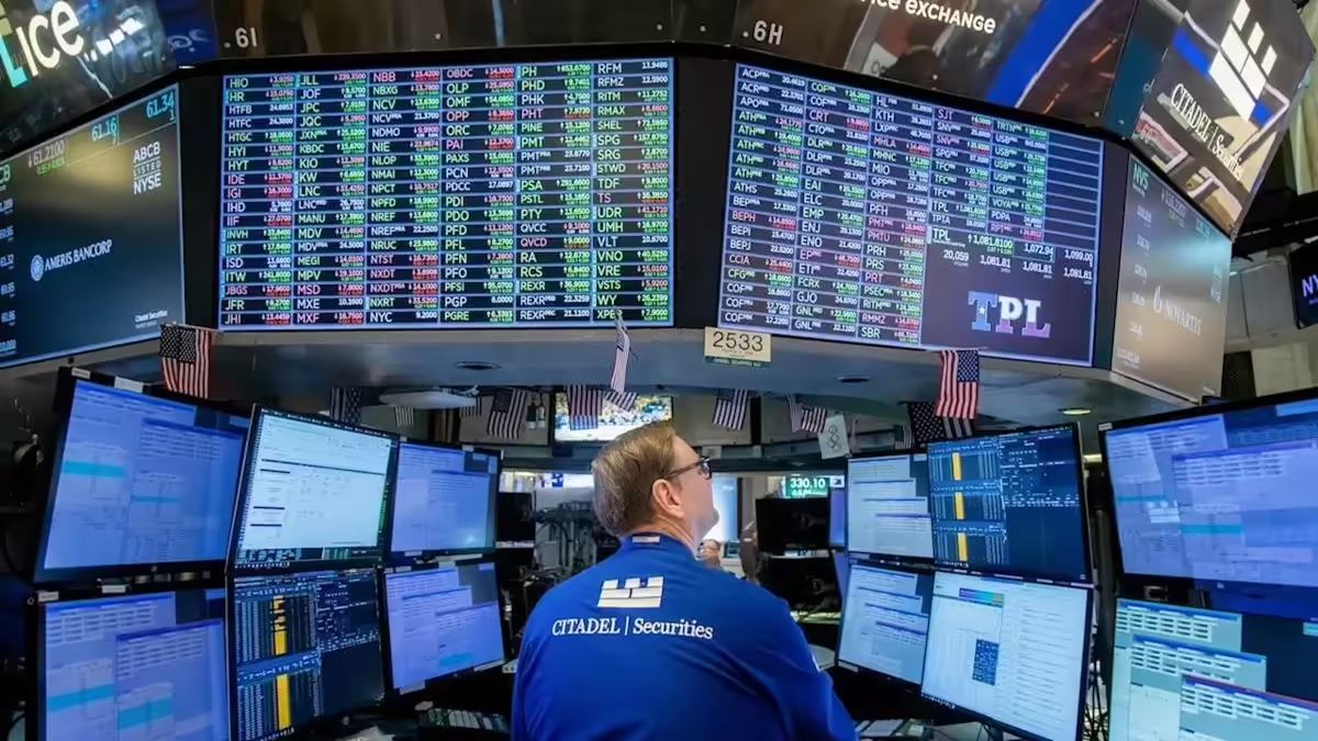 US private job growth accelerates in April despite Mideast war