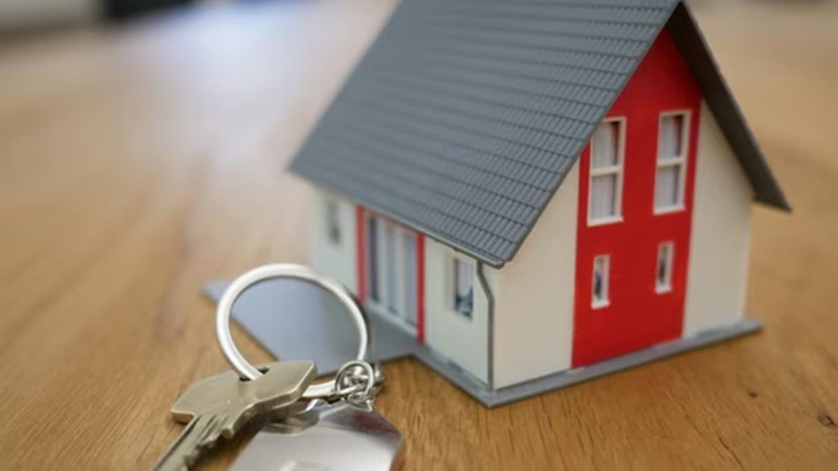 Dual-income techie couple hesitates to buy ₹1.7 crore flat amid IT layoffs