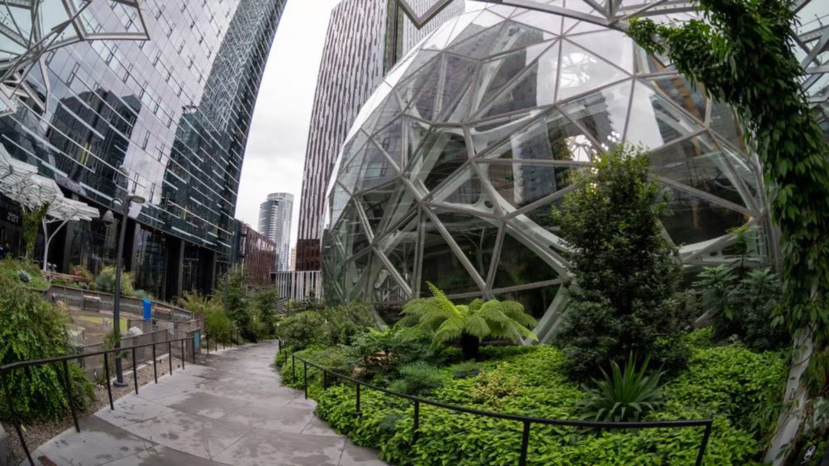 Class action accuses Amazon of using HR systems to shortchange women