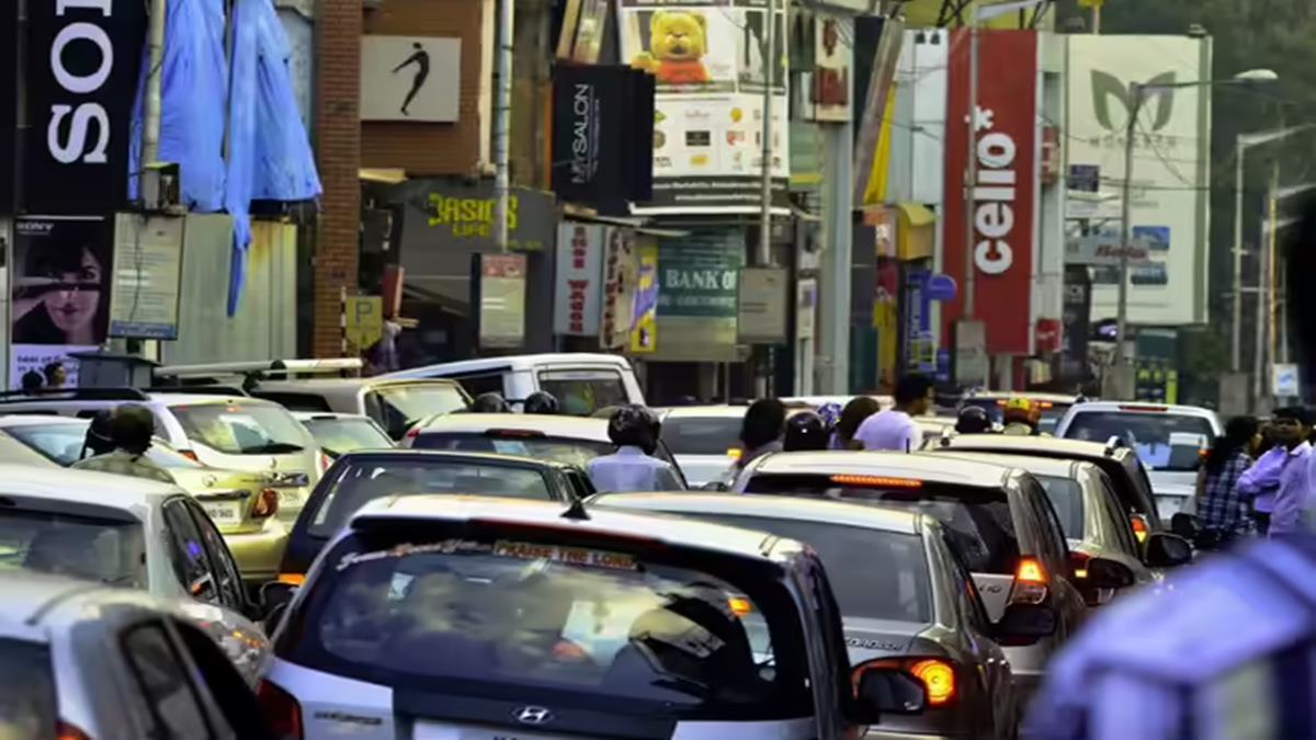 Bengaluru feels like first world taxes for third world infra: Techie compares ₹50L salary vs $100K in US, sparks debate