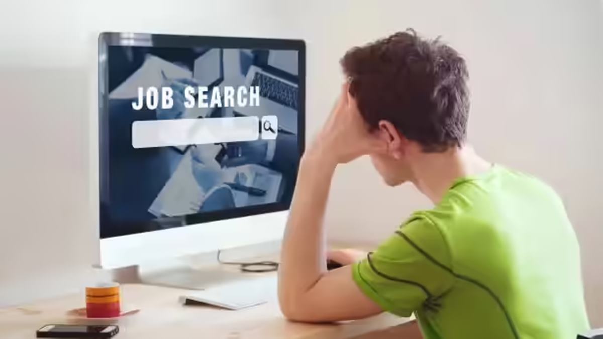 Only 15% of Singapore workers feel secure in their jobs as AI anxieties deepen