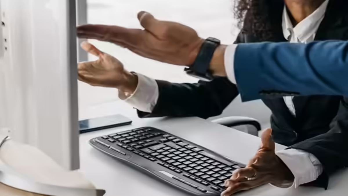 “Excited for the job, fired in 5 days” — Viral Reddit post exposes the frightening reality of modern corporate training traps