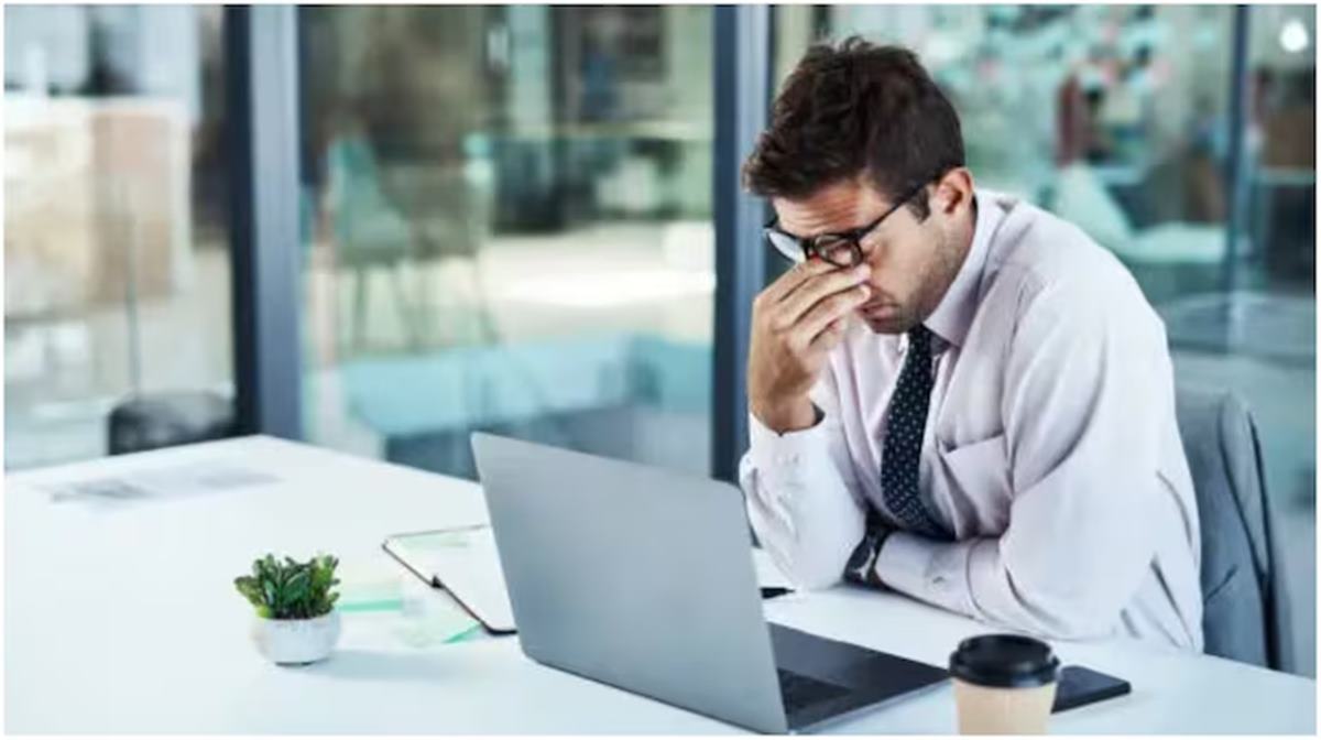 'Hard work belongs to everyone else': Employee earning Rs 2.5 lakh monthly says they were happier with Rs 25k