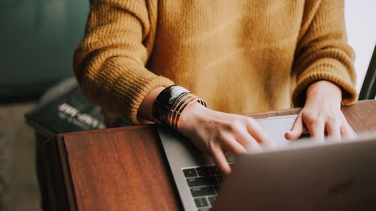 Techie claims startup made fresh graduates sleep on office floor, then fired them without pay: 'Treated like garbage'