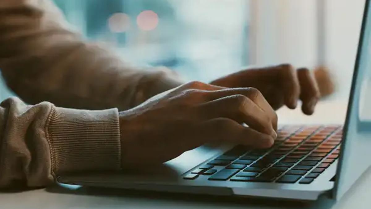 Rejected from over 10,000 jobs in 18 months, system engineer with 20 years of experience is now homeless; says getting job isn't the hardest challenge anymore