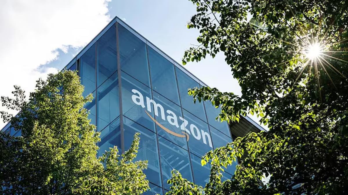 ‘Am I being...?’ Amazon employee shares concerns after new manager raises performance issues despite doing well
