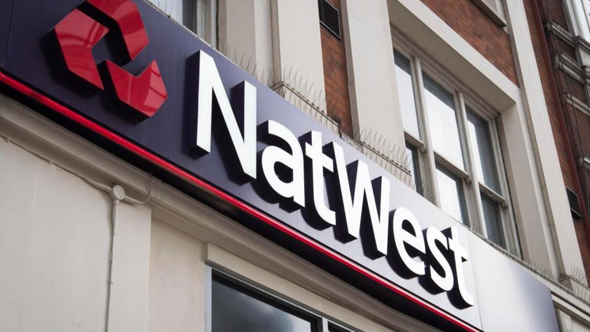 Welsh firms cut jobs at fastest rate since 2020 as business activity falls