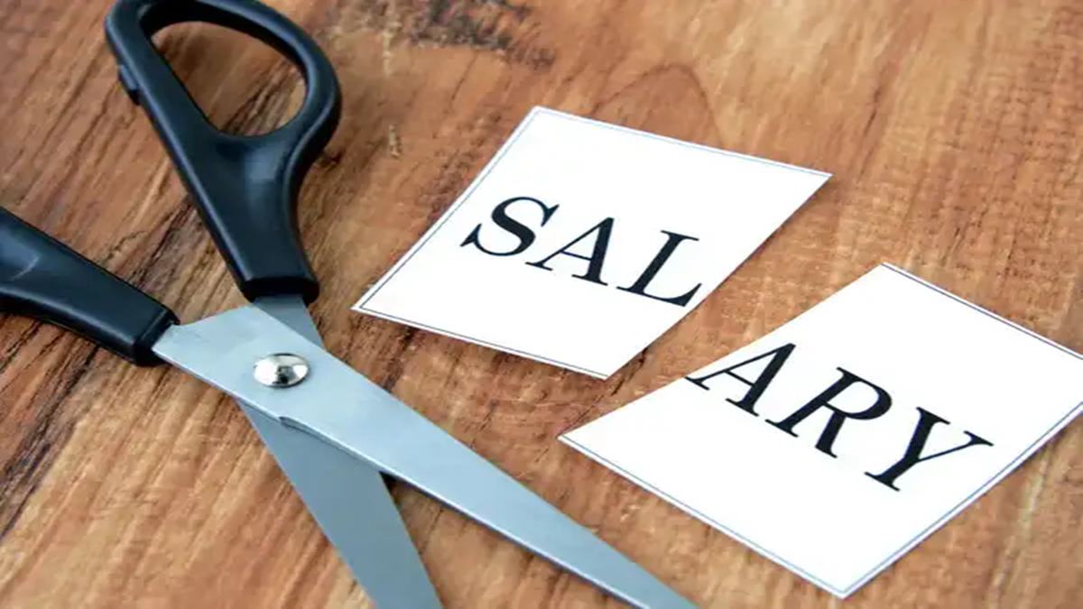 Employee shocked after discovering salary cut for every leave day despite annual leave entitlement