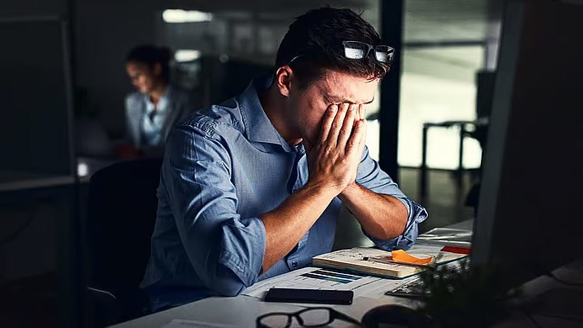 Nearly 50% of corporate employees face high stress as ‘always-on’ work culture fuels anxiety: Report