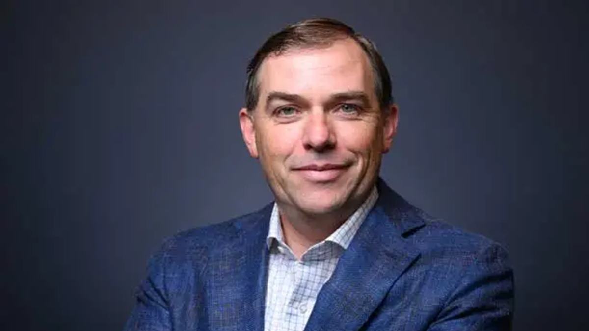 AWS CEO Says AI Not ‘Taking Away Jobs’ As Company Plans 11,000 Software Hires