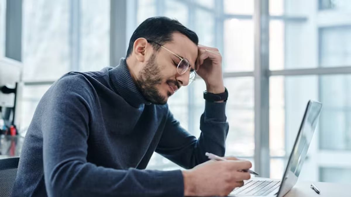 Employee claims company tracked his washroom breaks, internet says 'too far'