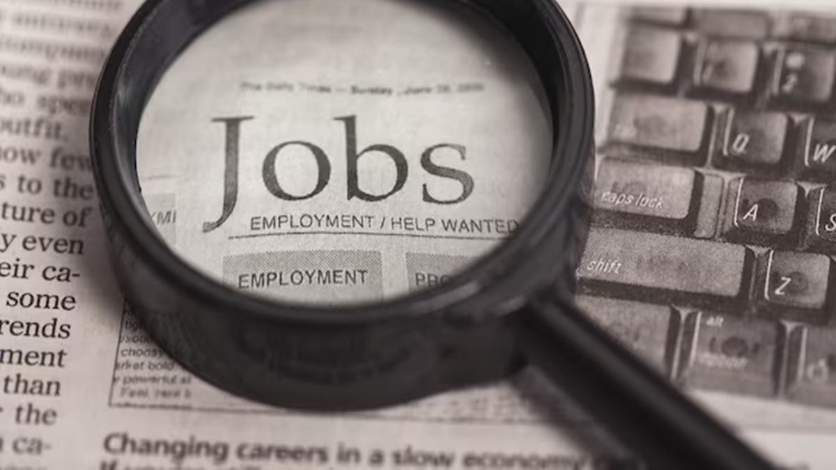 Hiring activity rises 6 percent in April, insurance sector top boost: Report
