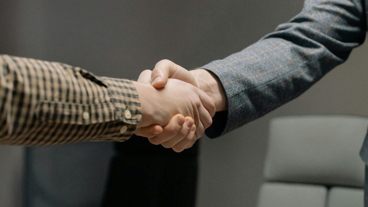 ‘Just Shut Up And Let Them..’: How Silence Helped A Candidate Land A Higher Salary Offer in Negotiation